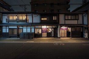 RESI STAY PALACE GATE