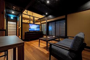 RESI STAY PALACE GATE