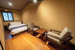 RESI STAY PALACE GATE