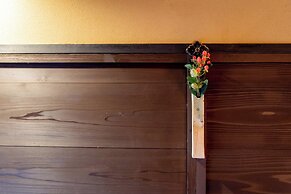 RESI STAY PALACE GATE