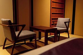 RESI STAY PALACE GATE