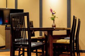 RESI STAY PALACE GATE