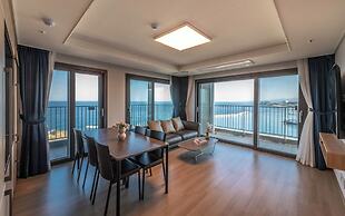 More Than Sokcho Lighthouse Branch