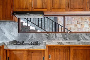 Maru Fortuna Villa by Moria