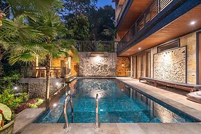 Maru Fortuna Villa by Moria