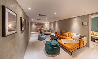 Weave Studios - Kowloon West