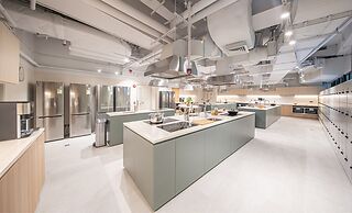 Weave Studios - Kowloon West