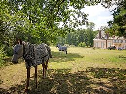 Charming Holiday Home in Raizeux Near Forest