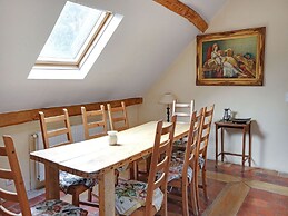 Charming Holiday Home in Raizeux Near Forest
