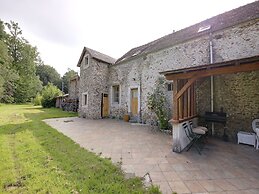 Charming Holiday Home in Raizeux Near Forest
