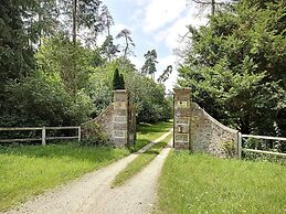 Charming Holiday Home in Raizeux Near Forest