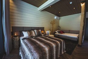 Invisible Forest Lodge