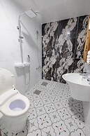 Central Hotel & Residence