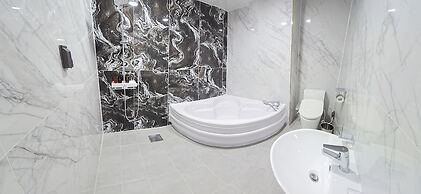 Central Hotel & Residence