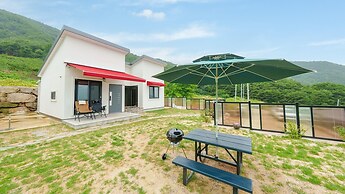 Gyeongsan Stage-ipple pet Pension