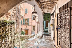 Le Petit Bijoux De La Pigna