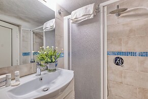 Le Petit Bijoux De La Pigna