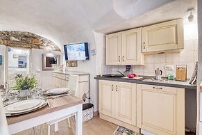 Le Petit Bijoux De La Pigna