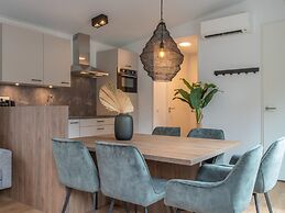 Detached Chalet With air Conditioning