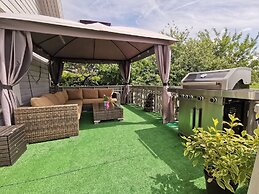 Mikael's Bed & Spa apartment