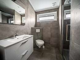 Modern Chalet in a Holiday Park, Bordering the Hoge Veluwe National Pa