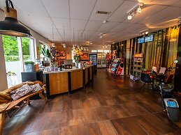 Modern Chalet in a Holiday Park, Bordering the Hoge Veluwe National Pa