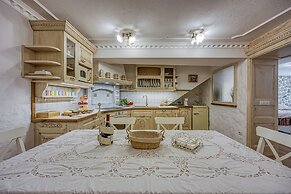 Royal Garden Suite