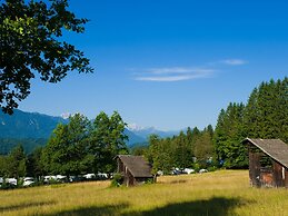 Nice Chalet in Pressegger See With Terrace