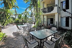 Unique Tropic Escape 444