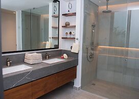 Beach Villa Soggy Dollar