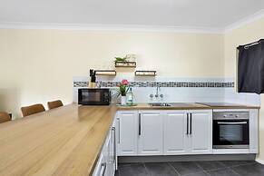 Modern Apartment Close to City Centre 21