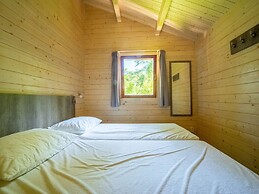 Nice Chalet With Combimicrowave, 20km From Utrecht