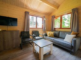 Nice Chalet With Combimicrowave, 20km From Utrecht