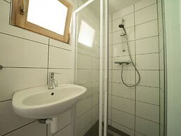 Nice Chalet With Combimicrowave, 20km From Utrecht