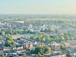 Healum Retreat - 3BR Apartment, Southall