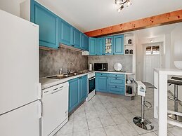 Gite des Salines in Stone With Views