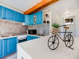 Gite des Salines in Stone With Views