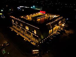 Cloud9 Hotel
