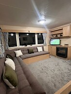 Lovely Caravan Located in an Amazing Holiday Park
