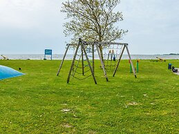 Modern Chalet Located Directly on the Markermeer