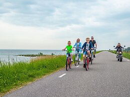 Modern Chalet Located on the Markermeer
