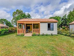 Serene Chalet in Hourtin Near Lake