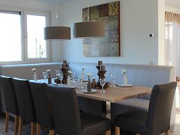 Nice Chalet at 4.5 km. From Rockanje