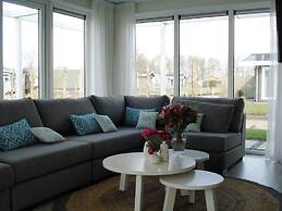 Nice Chalet at 4.5 km. From Rockanje