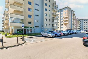 Cosy Turquoise Apartment by Renters