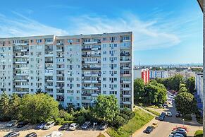 Cosy Turquoise Apartment by Renters