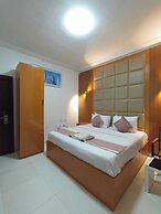 AJ'S Hotel & Suites