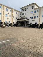 AJ'S Hotel & Suites