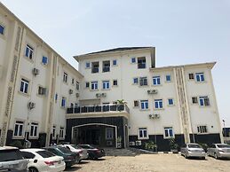 AJ'S Hotel & Suites