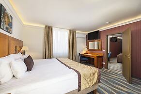 Carlton Hotel Buda Castle